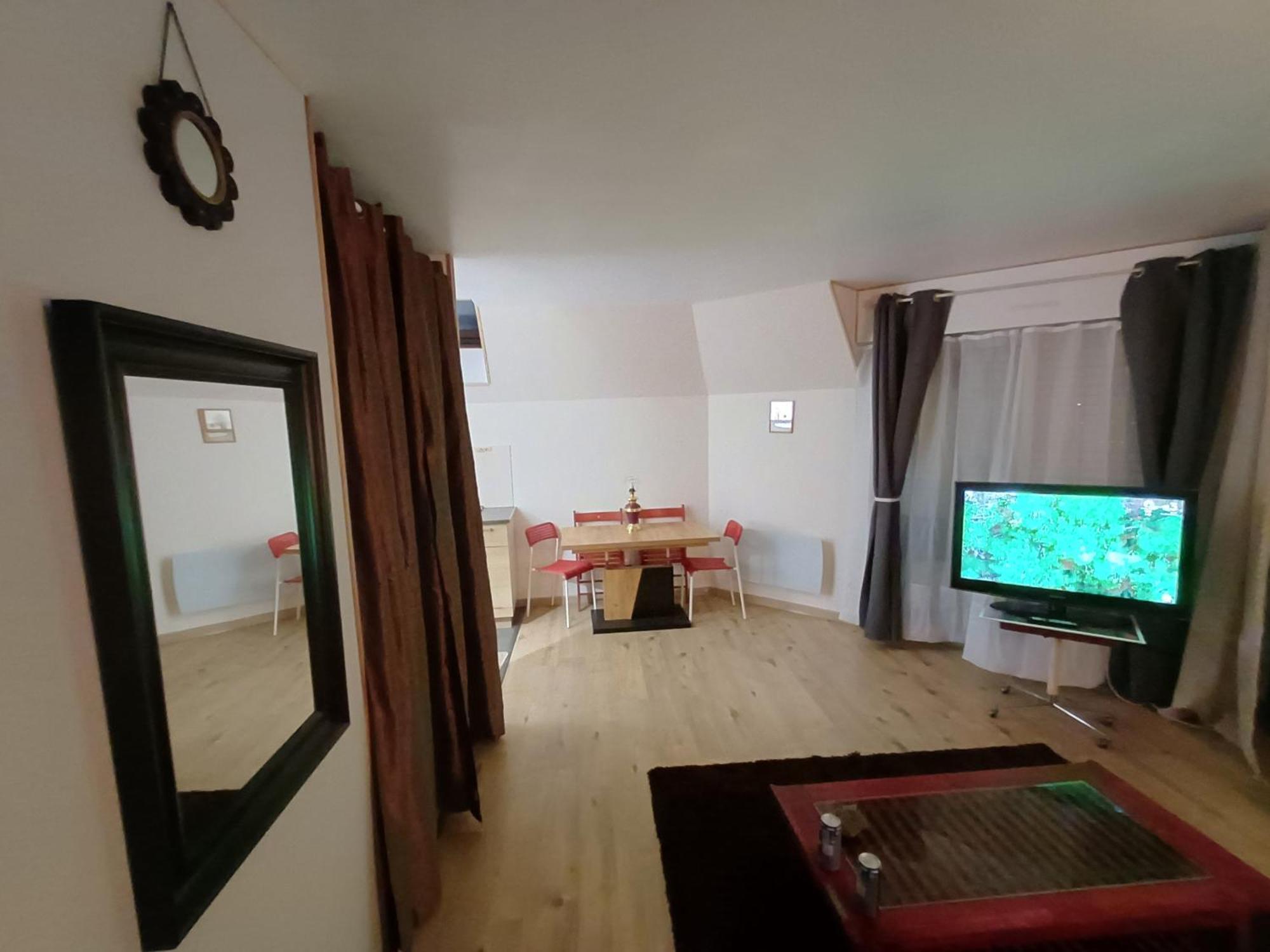 Appartement Independant Proche Paris, Roissy Cdg, Asterix, Disneyland ミトリー・モリー エクステリア 写真